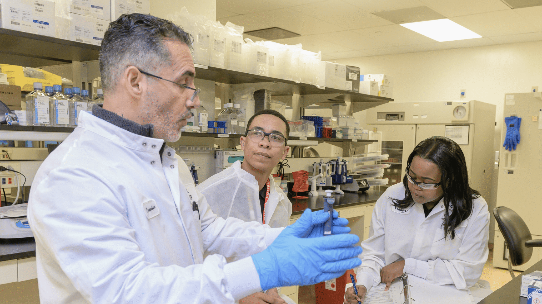 De scientifique à dirigeant : Développer sa présence exécutive sans perdre sa crédibilité technique